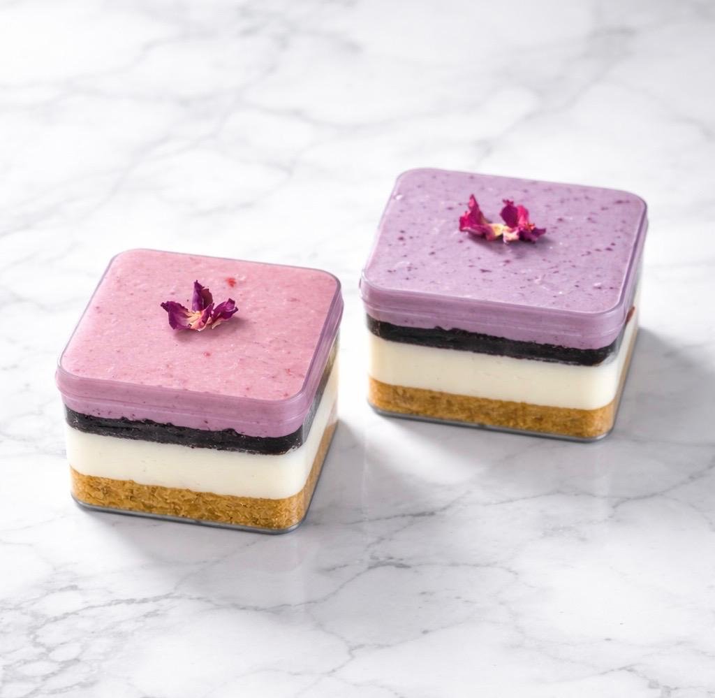 Magnolia Pudding (Cremiges Schichtdessert) from Harmonie Konditorei
